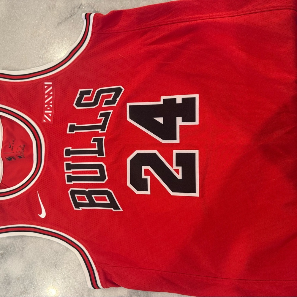 Nike Bulls Red Jersey